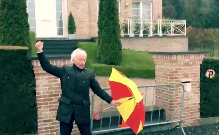 El líder de Tabarnia se instala frente a la mansión de Puigdemont... y la lía