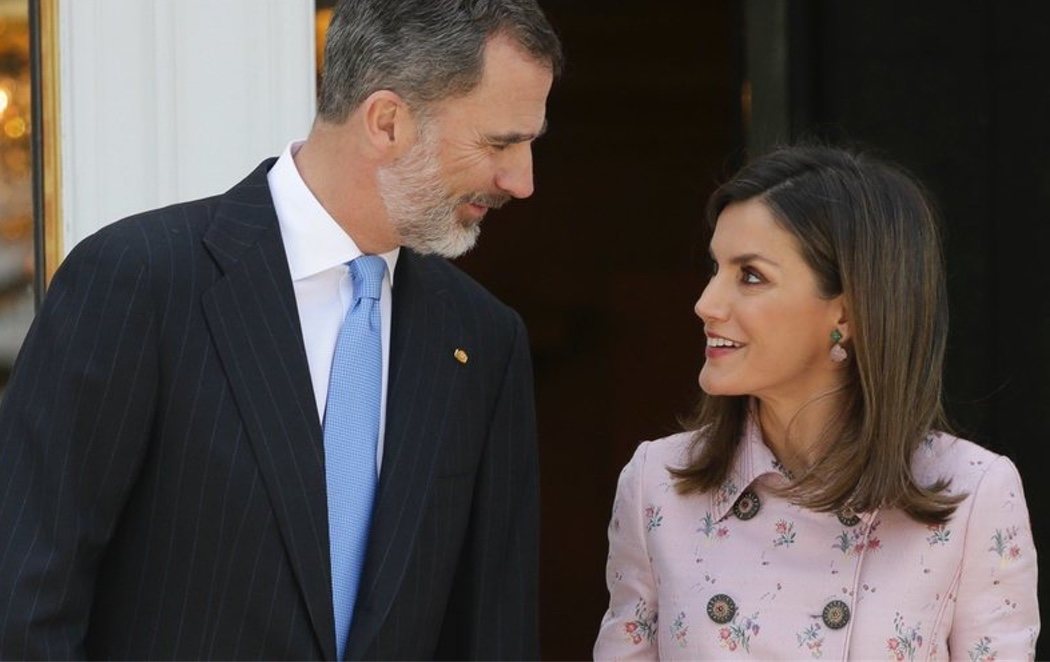 Gestos de cariño entre los reyes Felipe y Letizia para silenciar los rumores de divorcio