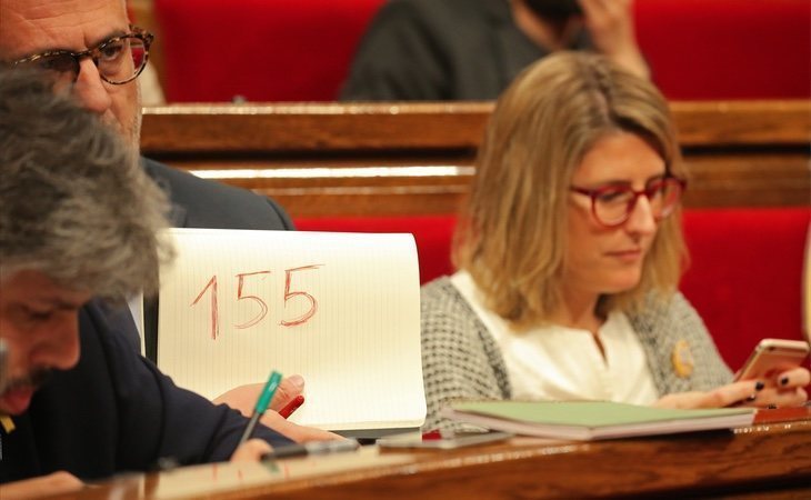 El Parlament fuerza el cambio del reglamento para que Puigdemont gobierne Cataluña desde Berlín