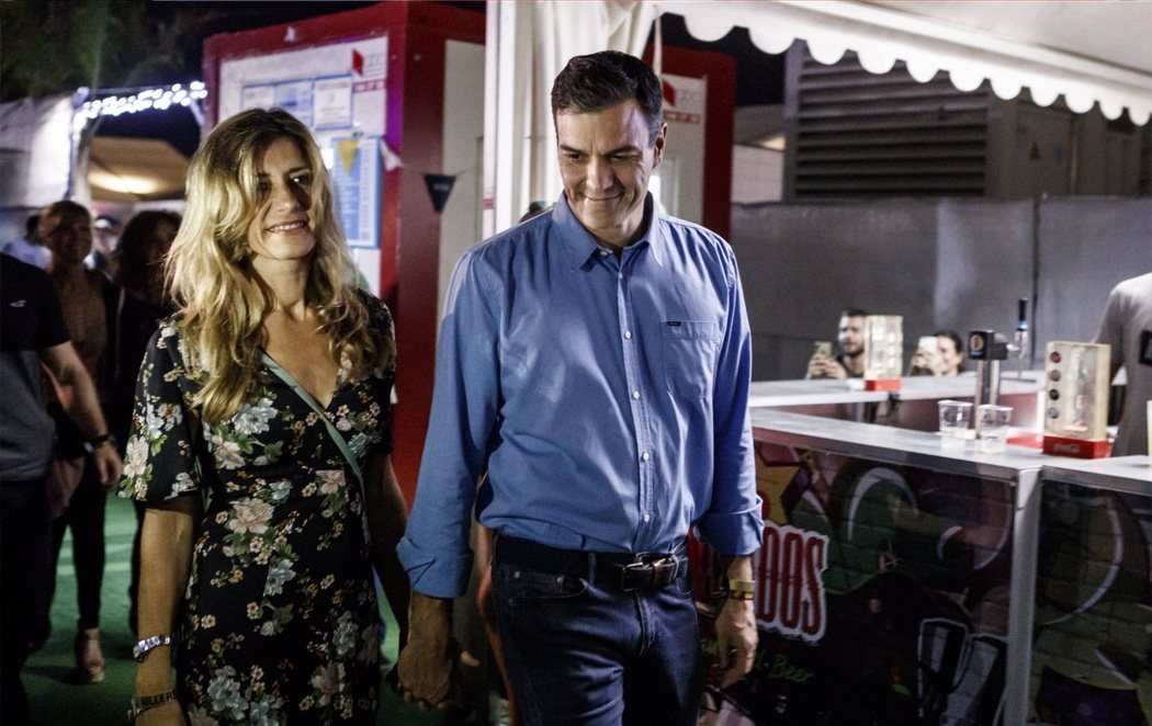 Pedro Sánchez asiste al FIB para ver a The Killers