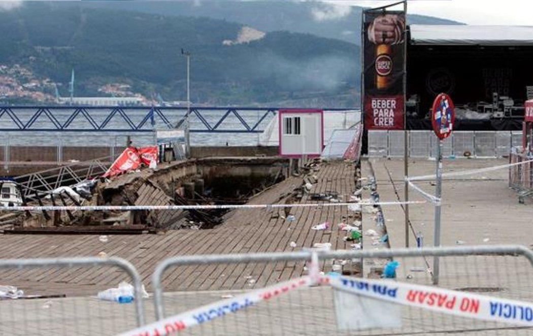 Más de 300 heridos tras el desplome de un paseo marítimo en Vigo durante un festival