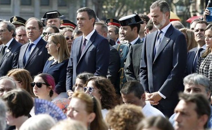 Homenaje politizado en Barcelona a las víctimas de los atentados del 17A