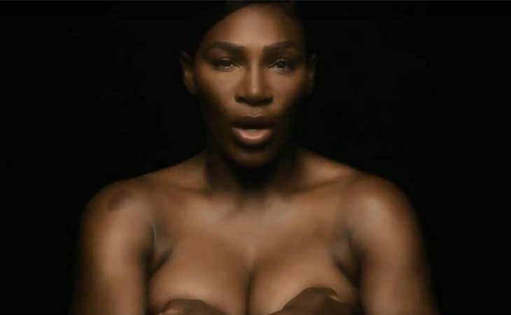 Serena Williams se desnuda contra el cáncer de mama