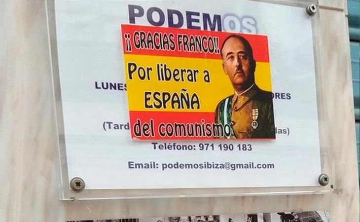 Colocan pegatinas franquistas en las sedes del PSOE y Podemos