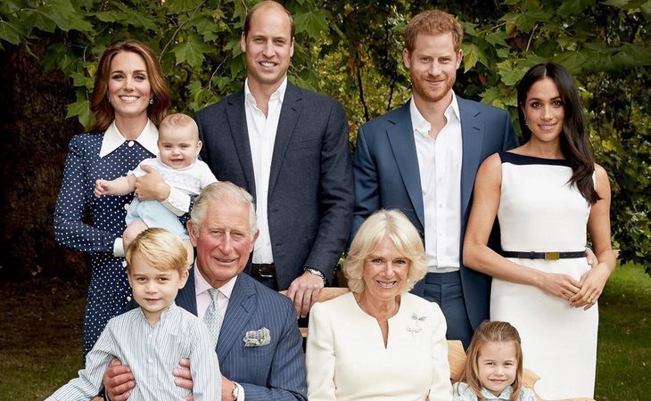 El británico posado familiar con motivo del 70 cumpleaños del Príncipe Carlos