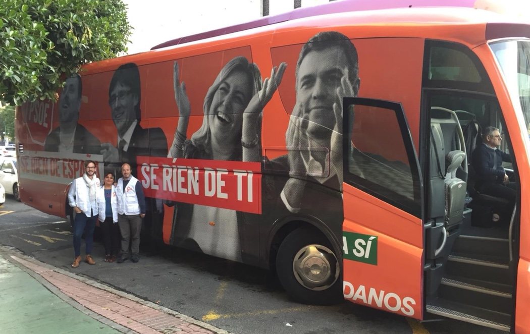 Ciudadanos hace campaña en Andalucía con un autobús en contra del PSOE, de Puigdemont y de Junqueras