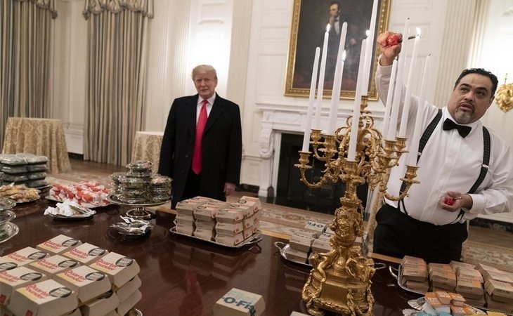 Trump protagoniza un atracón de 1.000 hamburguesas de comida rápida en la Casa Blanca