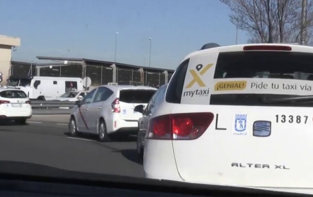 Los taxistas vuelven al trabajo