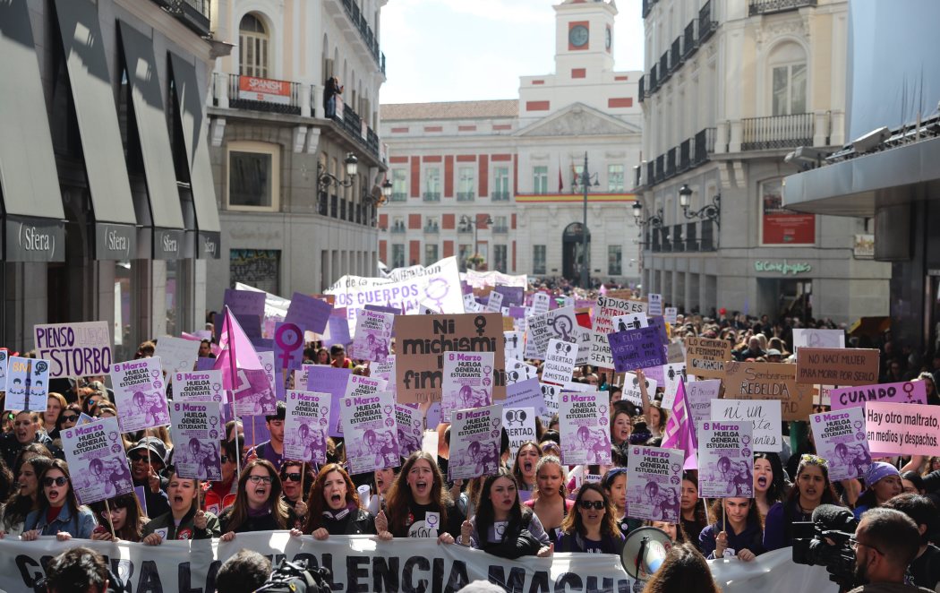 La huelga feminista del 8M tiñe a España de violeta