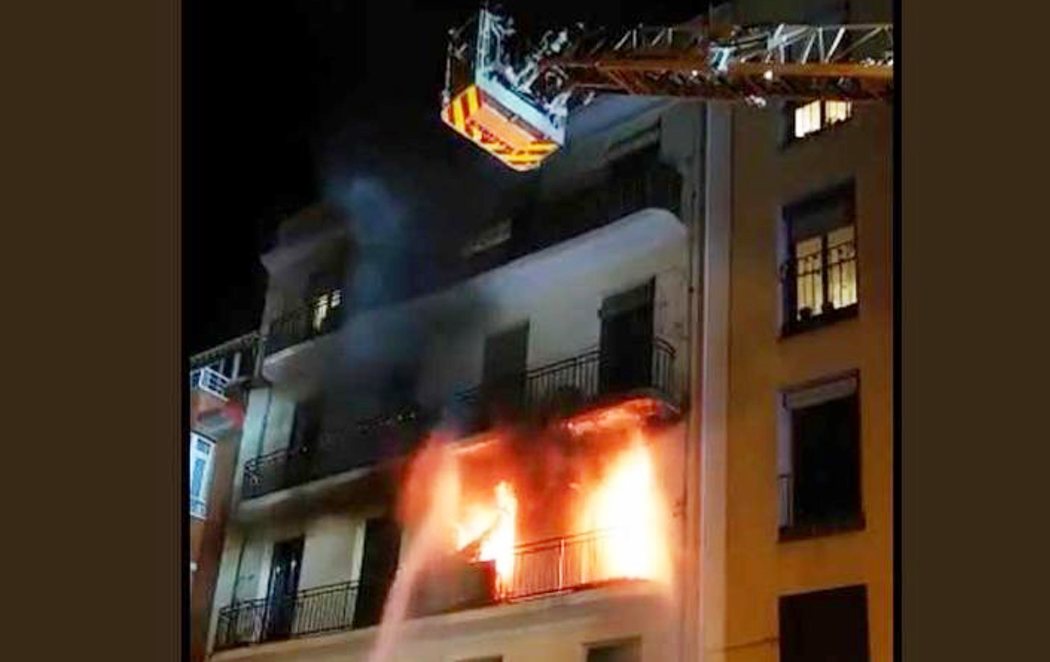 Once heridos, entre ellos una niña, en un incendio en Madrid