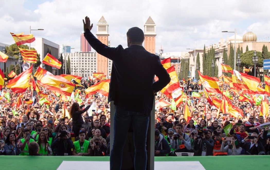 Abascal se manifiesta en Barcelona prometiendo ilegalizar partidos políticos y organizaciones