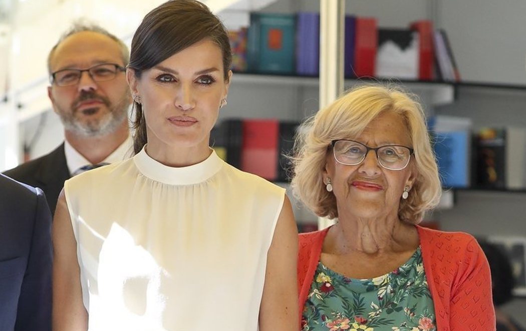 Manuela Carmena y la reina Letizia inauguran la Feria del Libro de Madrid