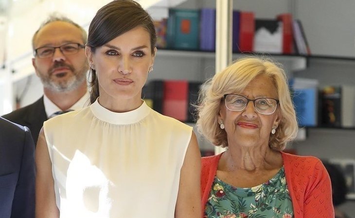 Manuela Carmena y la reina Letizia inauguran la Feria del Libro de Madrid