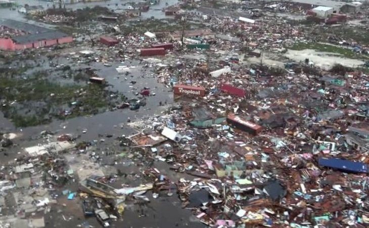 El huracán Dorian deja siete víctimas mortales y decenas de heridos a su paso por Bahamas