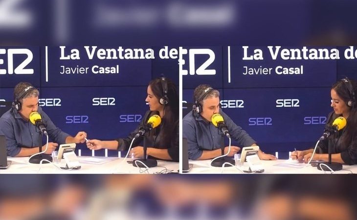 Begoña Villacís arrebata un bolígrafo a un periodista y le dicta una pregunta