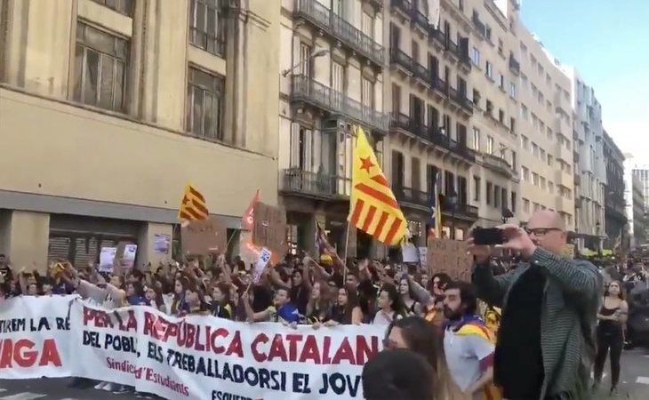 Las protestas continuan en Barcelona exigiendo la dimisión del Govern en pleno por "represor"