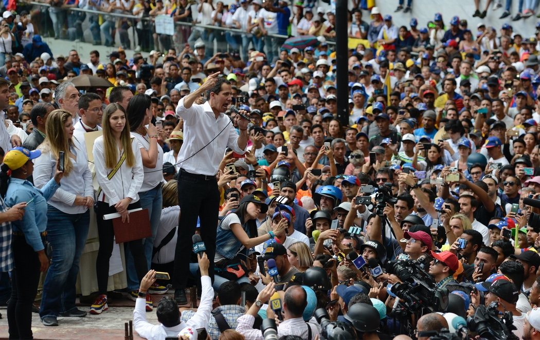 Partidarios de Guaidó se manifiestan para reclamar un cambio como el de Bolivia