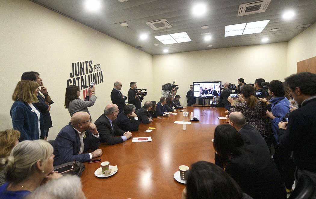 Puigdemont celebra la sentencia de Junqueras: "La próxima reunión que hagamos será en Cataluña"