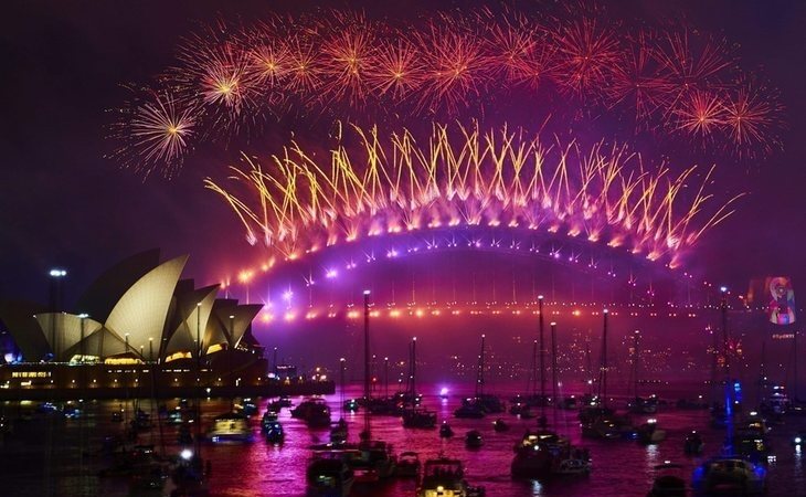 Arranca el 2020 en Sydney, que brilla entre llamas