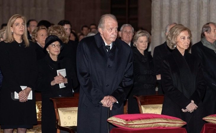 Las infantas y los reyes se reúnen por el funeral de Pilar de Borbón