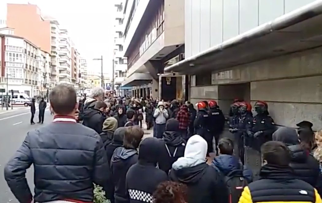 Diez detenidos en la huelga general convocada en País Vasco y Navarra