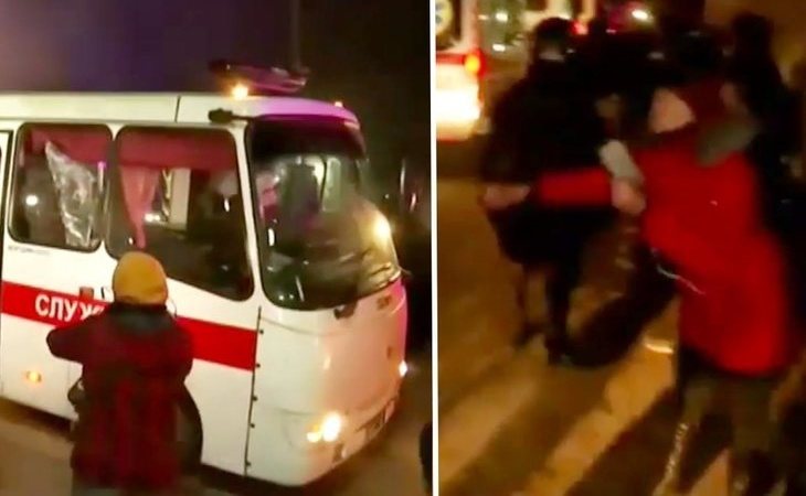 Atacan a pedradas varios autobuses en Ucrania con evacuados de Wuhan por el coronavirus