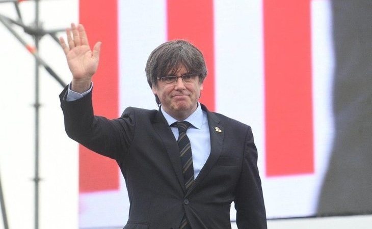 Puigdemont abre la precampaña con un multitudinario mitin en Perpiñán