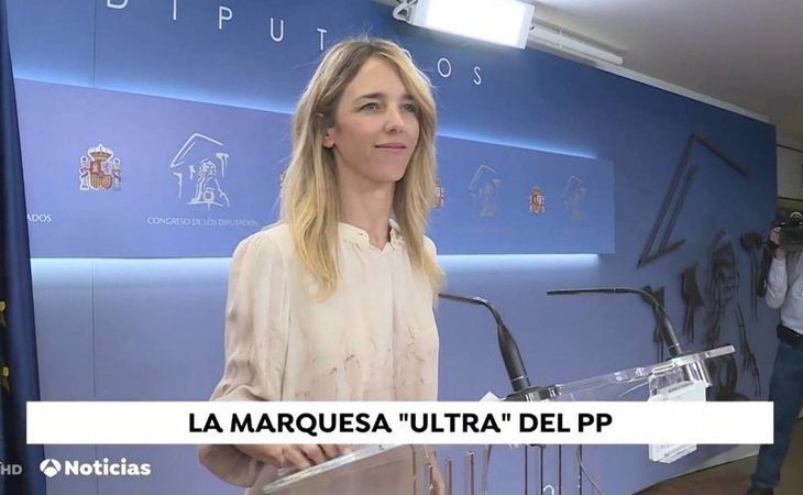 "La marquesa ultra del PP": el polémico rótulo del informativo de Antena 3 para referirse a Cayetana Álvarez de Toledo