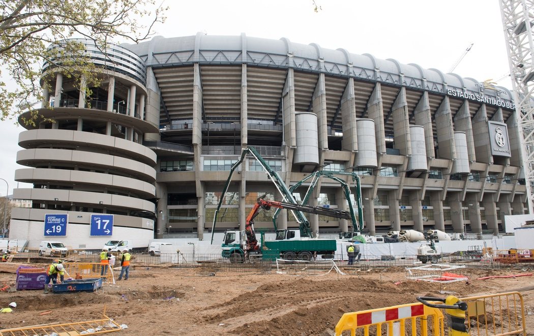 Florentino Pérez no suspende las obras del nuevo Bernabéu en plena crisis del coronavirus