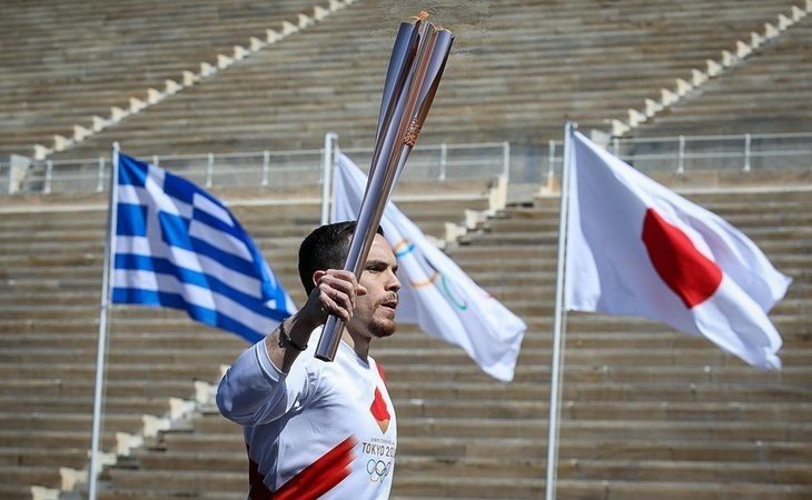 Grecia entrega la llama olímpica a Tokio con la incertidumbre de si podrán celebrarse los JJOO 2020