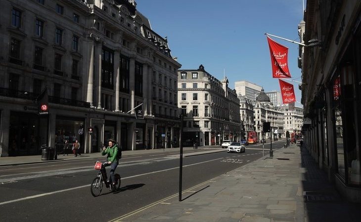 Londres se vacía tras la rectificación de Boris Johnson en su estrategia contra el coronavirus