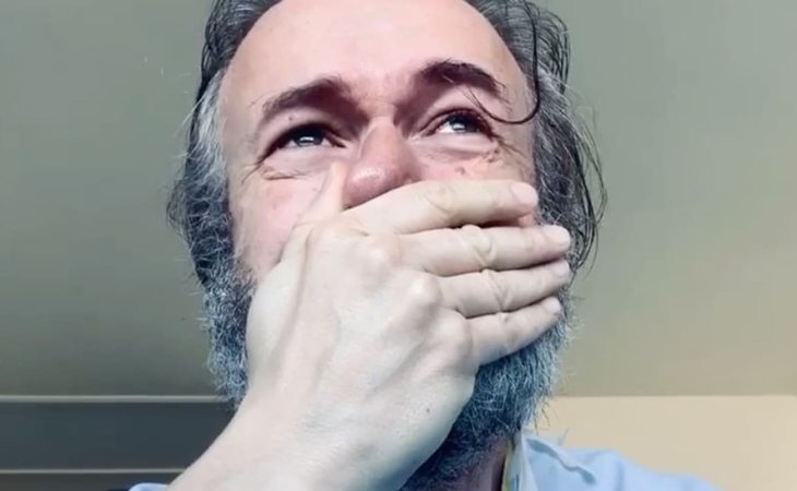 Tristán Ulloa, emocionado tras superar el coronavirus, denuncia la situación de los hospitales: "Es tercermundista"