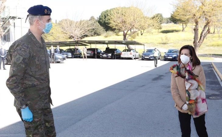 El rey se salta el confinamiento para contemplar el papel del Ejército y agradecer el esfuerzo de los ciudadanos