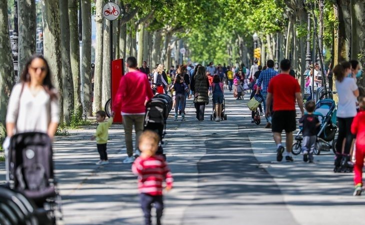 Casi 6 millones de niños salen a la calle tras el decreto del Gobierno