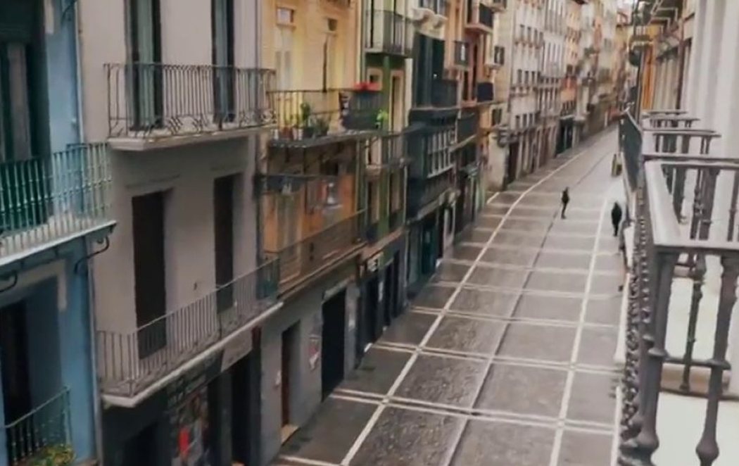 Calles vacías en el primer "encierro" por los 'no Sanfermines'