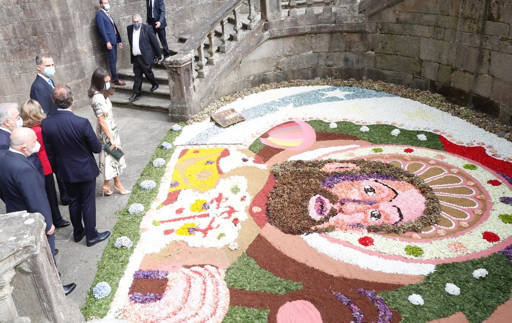 Los reyes presiden la ofrenda al Apóstol llamando a la "unidad" de los españoles ante la "fragmentación"