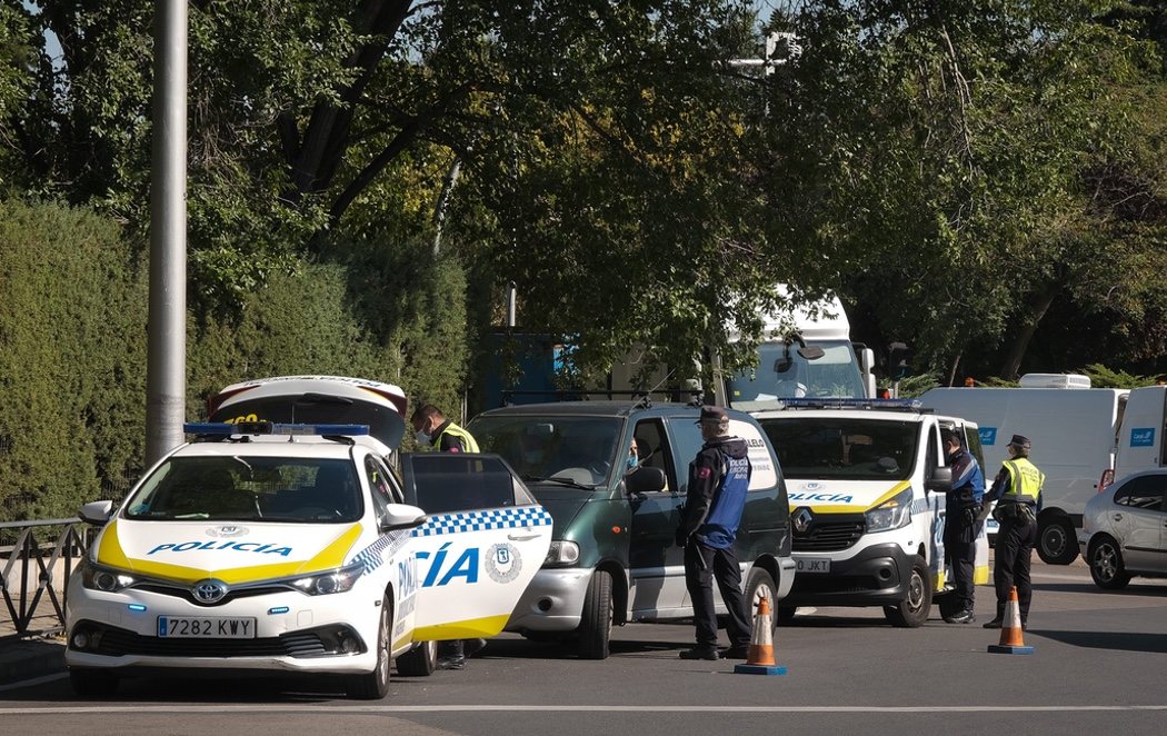 Madrid empieza a imponer las primeras multas por los confinamientos selectivos tras el aval de un juez