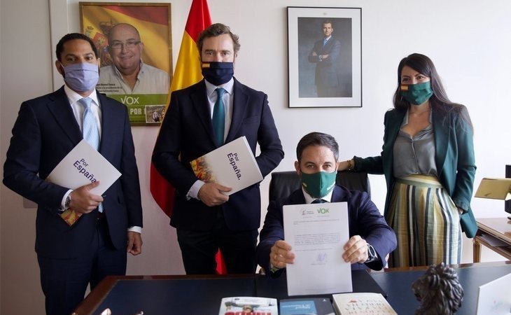 VOX registra en el Congreso la moción de censura contra Pedro Sánchez