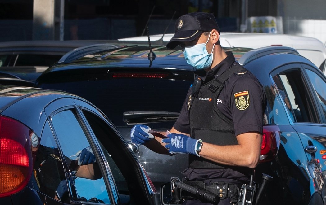 Madrid, cerrada: la policía vela por el control de los accesos a la capital