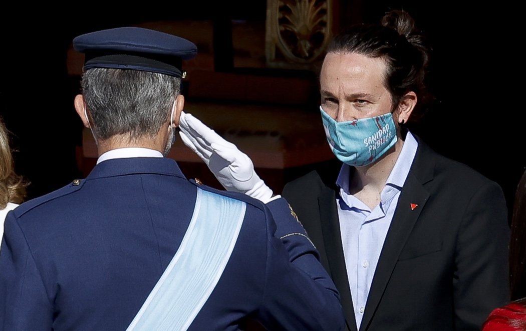 12 de octubre atípico por la pandemia en una sobria ceremonia a la que ha asistido todo el Gobierno