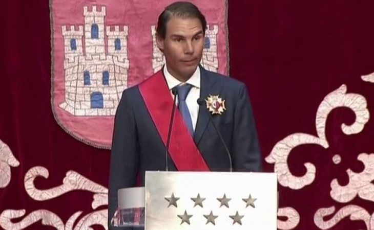 Rafa Nadal dedica la Gran Cruz de la Orden del Dos de Mayo a las víctimas del coronavirus