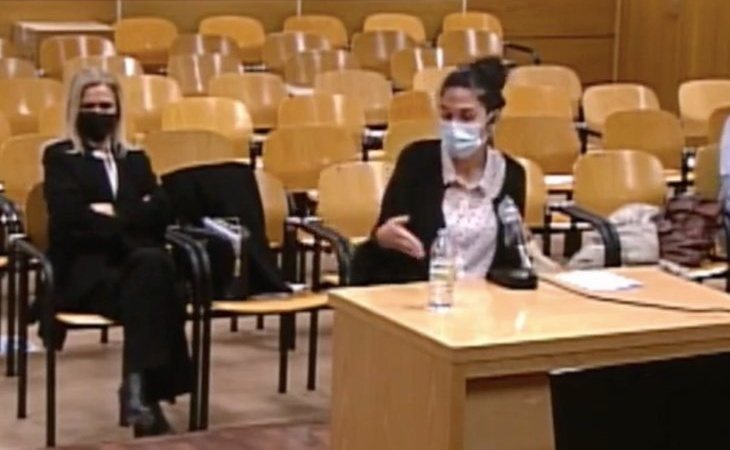 Cifuentes acude al juzgado y la profesora que falsificó el máster denuncia amenazas: "Cristina os va a matar"