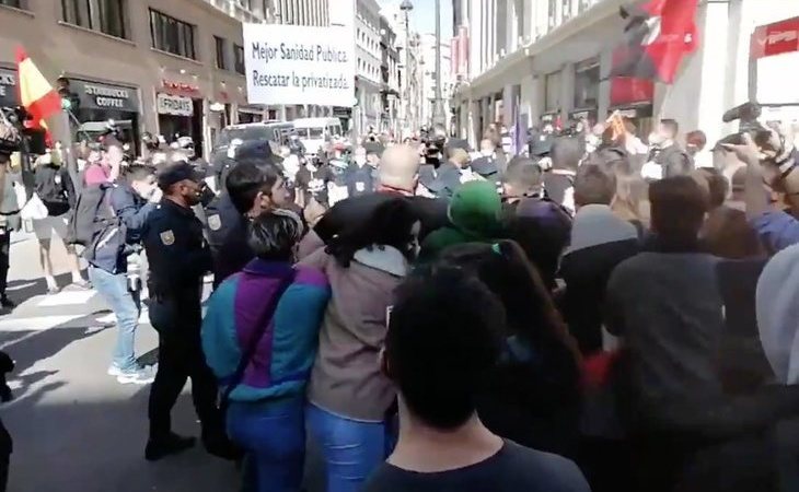 Varios neonazis irrumpen en una manifestación por la Sanidad Pública en Madrid