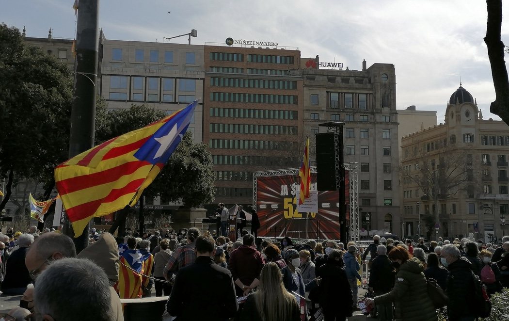 La ANC concentra a 3.000 personas para presionar a ERC a pactar un gobierno independentista