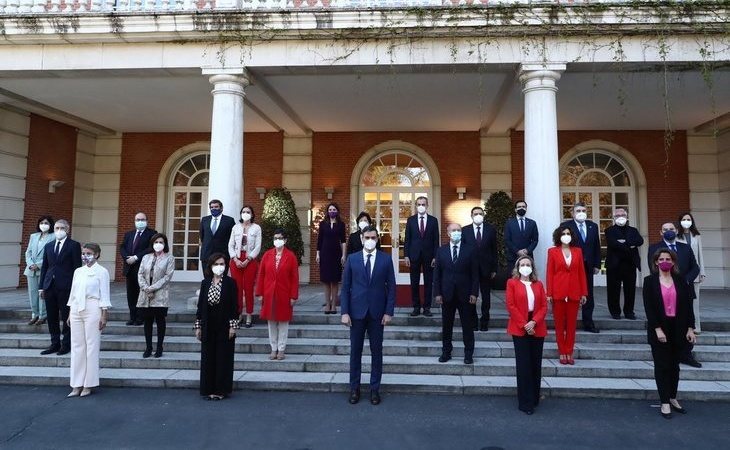 Nueva foto de familia del Gobierno tras los últimos cambios en el Ejecutivo