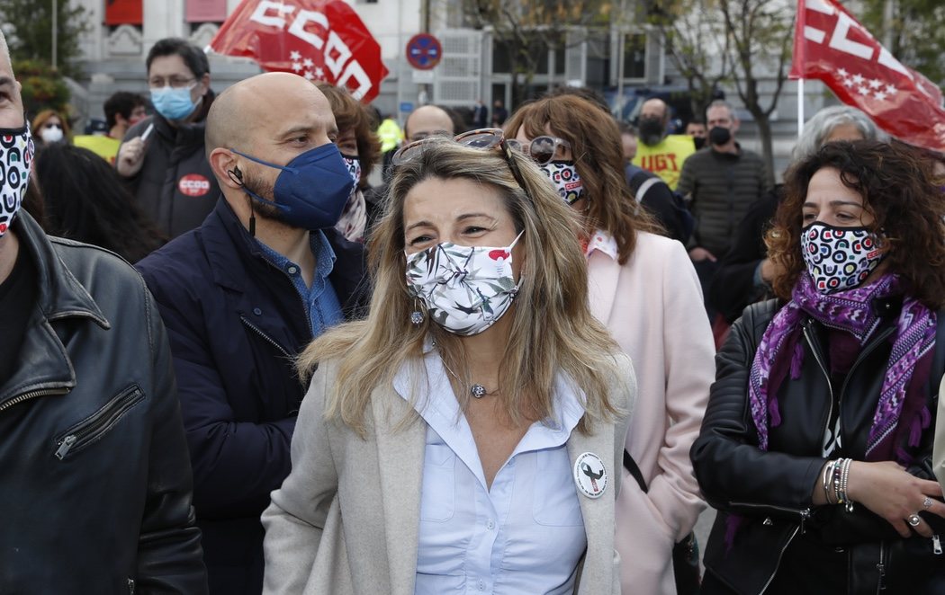 Yolanda Díaz, primera ministra de Trabajo en ejercicio de funciones que acude con los sindicatos al 1 de mayo