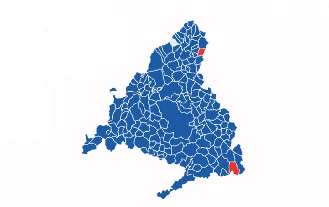 Ayuso tiñe de azul el mapa de la Comunidad de Madrid, incluidos los 21 distritos de la capital