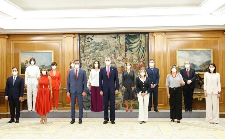 Los nuevos ministros del Gobierno prometen su cargo ante Felipe VI