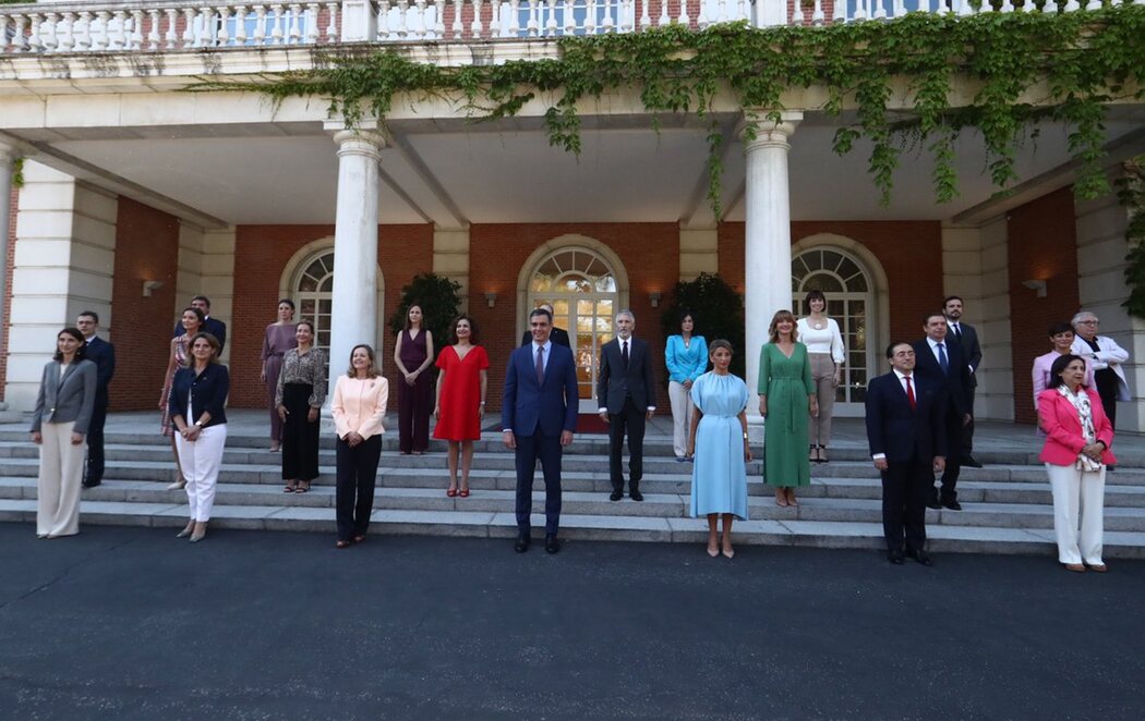 Nueva foto de familia y primer Consejo de Ministros tras la remodelación del Gobierno