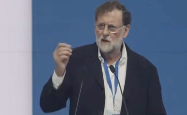 Rajoy carga contra el Gobierno en el Congreso del PP gallego: "Hay demasiada patada al diccionario: el 'todes', el 'hijes', demasiada patada al diccionario"
